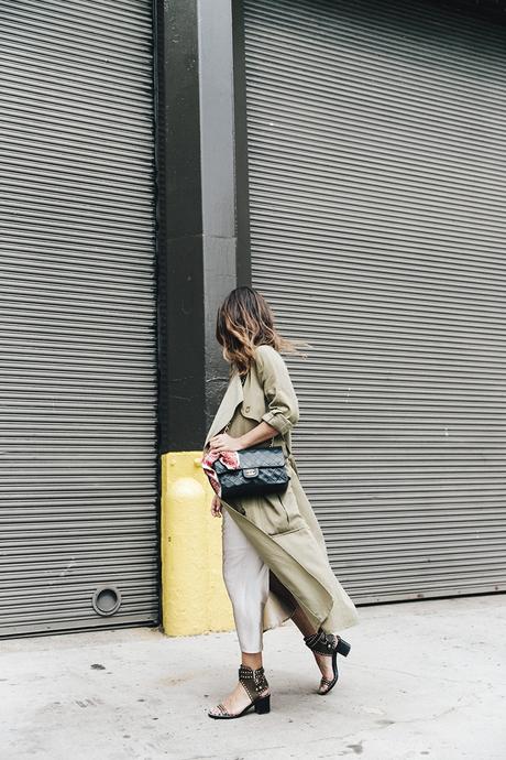 Rebecca_Minkoff-NYFW-New_York_Fashion_Week-Slip_Dress-Long_Trench-Chanel_Vintage-Outfit-Street_Style-6