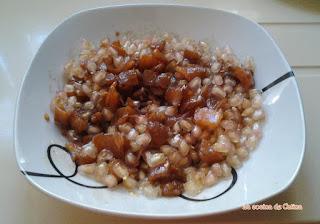 Ensalada de canónigos con vinagreta de granada Ensalada de canónigos con vinagreta de granada