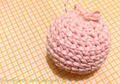PELOTA SONAJERO EN TRAPILLO PARA BEBE PELOTA SONAJERO EN TRAPILLO PARA BEBE