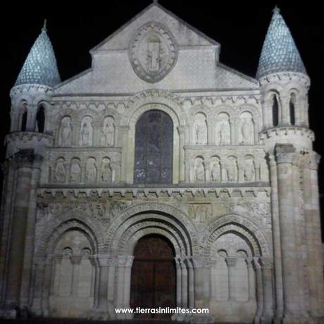 Vienne, el hogar de Futuroscope. Notre Dame, Poitiers