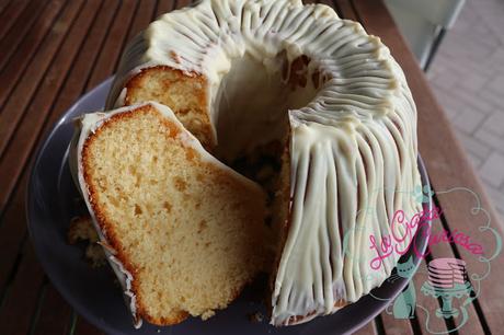 BUNDT CAKE DE LECHE CONDENSADA Y CHOCOLATE BLANCO BUNDT CAKE DE LECHE CONDENSADA Y CHOCOLATE BLANCO