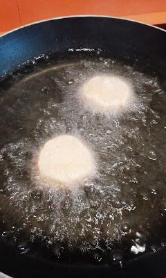Ensalada de Canónigos, Rúcula y Queso de Cabra con Mermelada de Tomate Ensalada de Canónigos, Rúcula y Queso de Cabra con Mermelada de Tomate
