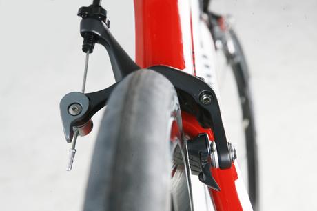 Cambio de zapatas y ajuste de los frenos Cambio de zapatas y ajuste de los frenos