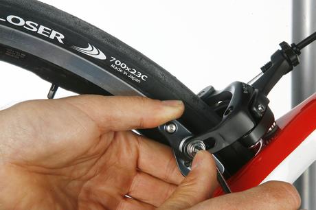 Cambio de zapatas y ajuste de los frenos Cambio de zapatas y ajuste de los frenos