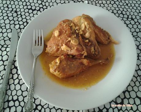 Pollo en salsa de almendras