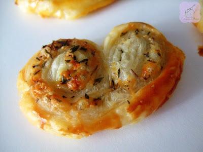 Palmeras de queso y tomillo Palmeras de queso y tomillo