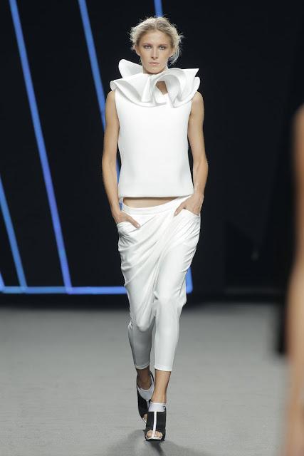 AMAYA ARZUAGA SS16 - MBFW Madrid