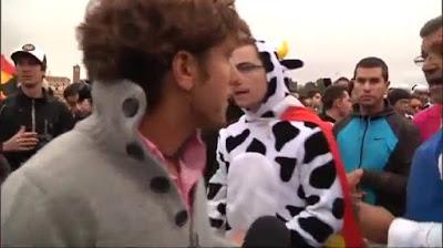 El asesinato de “Rompesuelas”, entre diversiones y protestas. El asesinato de “Rompesuelas”, entre diversiones y protestas.