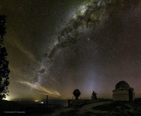 La Vía Láctea sobre la Estación de Bosque Alegre en Argentina