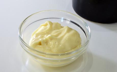 Vídeo receta: Como hacer mayonesa casera. Básicos de cocina Vídeo receta: Como hacer mayonesa casera. Básicos de cocina