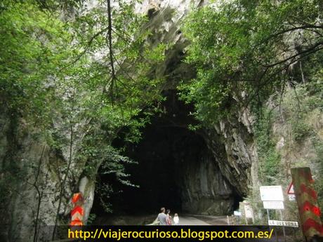 Cuevas del Agua: Una Aldea oculta detrás de una Increíble Cueva Natural