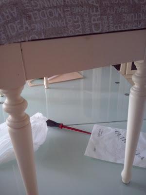 ♥ ♥ ♥ ESCABEL TAPIZADO LINEAS ACTUALES ♥ ♥ ♥ ESCABEL TAPIZADO LINEAS ACTUALES