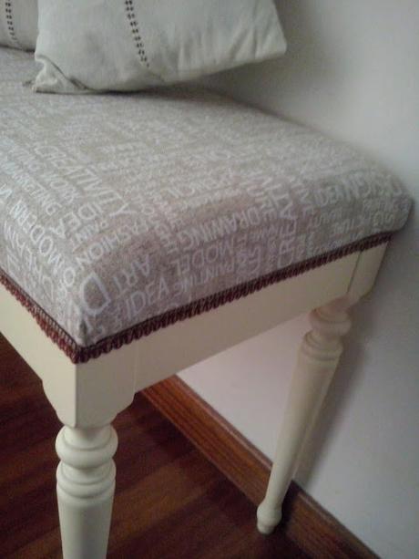 ♥ ♥ ♥ ESCABEL TAPIZADO LINEAS ACTUALES ♥ ♥ ♥ ESCABEL TAPIZADO LINEAS ACTUALES