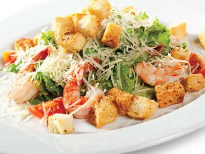 caesar salad with shrimps