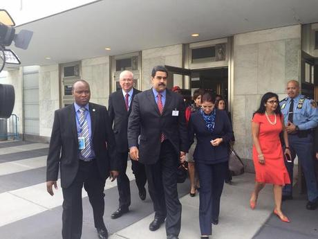 Maduro y la luna roja en New York