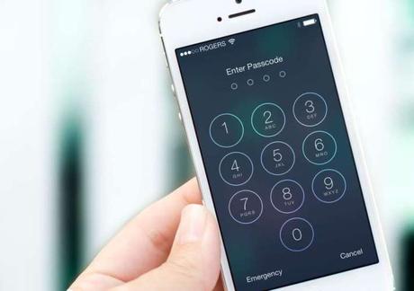 IOS 9.0.1 permite saltarse el pin de bloqueo usando Siri IOS 9.0.1 permite saltarse el pin de bloqueo usando Siri