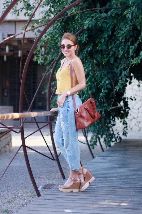 Encima de unas plataformas Encima de unas plataformas