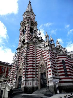 Bogotá, entre calles y carreras Bogotá, entre calles y carreras