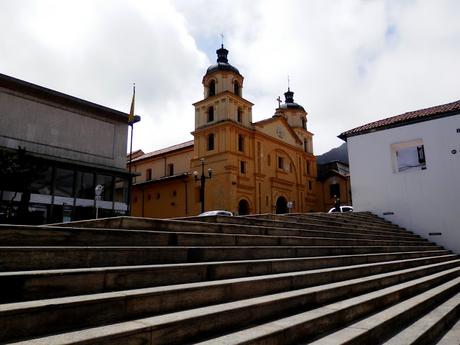 Bogotá, entre calles y carreras Bogotá, entre calles y carreras