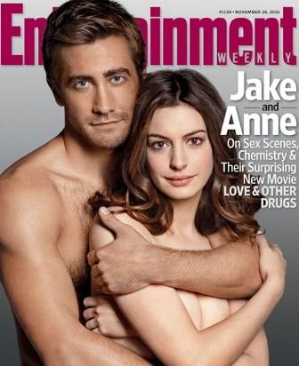 Anne Hathaway y Jake Gyllenhaal desnudos en portada de Entertainment