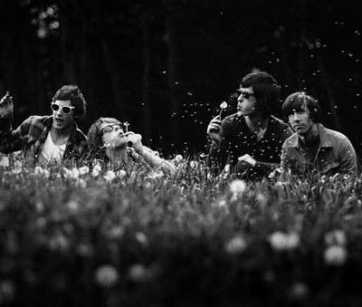 DEAD GHOSTS | Genial DEAD GHOSTS | Genial