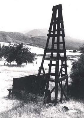 Vivir y nadar entre pozos de petróleo Vivir y nadar entre pozos de petróleo