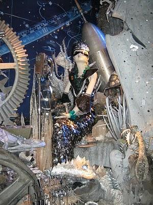 Descubre cómo se preparó el escaparte navideño de Bergdorf Goodman, en Nueva York. NYC Berdgdorf Goodman windows Christmas. Descubre cómo se preparó el escaparte navideño de Bergdorf Goodman, en Nueva York. NYC Berdgdorf Goodman windows Christmas.