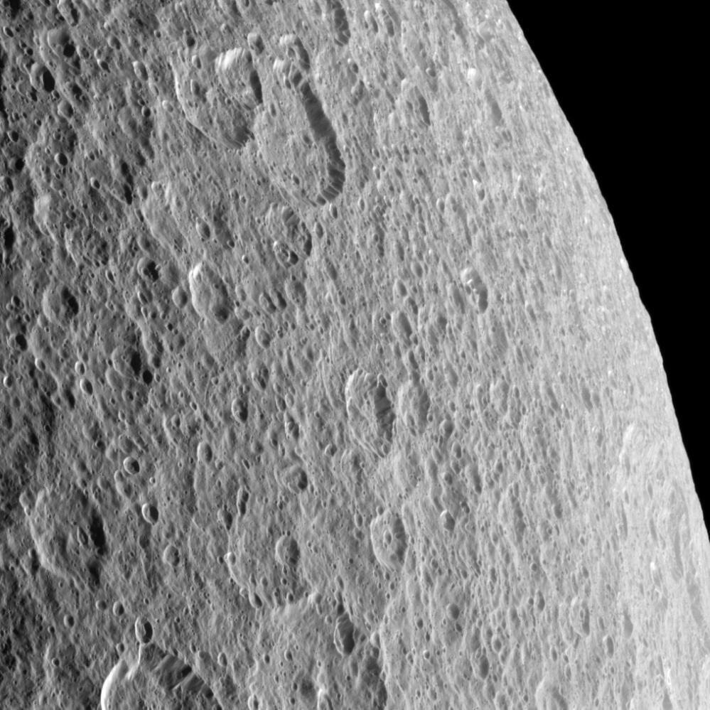 Cassini encuentra una delgada atmósfera en Rea Cassini encuentra una delgada atmósfera en Rea