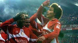 Mehdi Carcela participa en la goleada del Standard Lieja al Lierse( 7-0) Mehdi Carcela participa en la goleada del Standard Lieja al Lierse( 7-0)