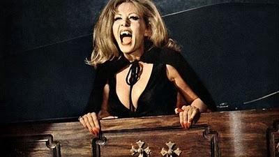 Ingrid Pitt, Leslie Nielsen, Irvin Kershner... descansen en paz.