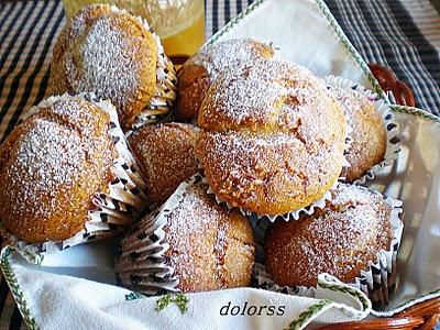 MAGDALENAS DE MIEL Y YOGUR MAGDALENAS DE MIEL Y YOGUR