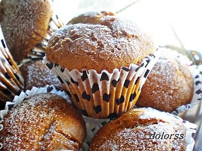 MAGDALENAS DE MIEL Y YOGUR MAGDALENAS DE MIEL Y YOGUR