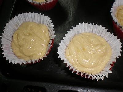 MAGDALENAS DE MIEL Y YOGUR MAGDALENAS DE MIEL Y YOGUR