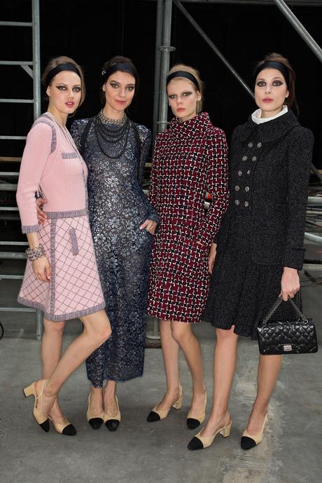 Chanel recupera los zapatos bicolor de Coco en su último desfile FW 2015-16 zapatos-bicolor-chanel_fw-2015-16