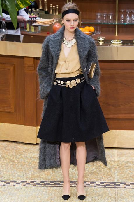 Chanel recupera los zapatos bicolor de Coco en su último desfile FW 2015-16 zapatos-bicolor-chanel_fw-2015-16