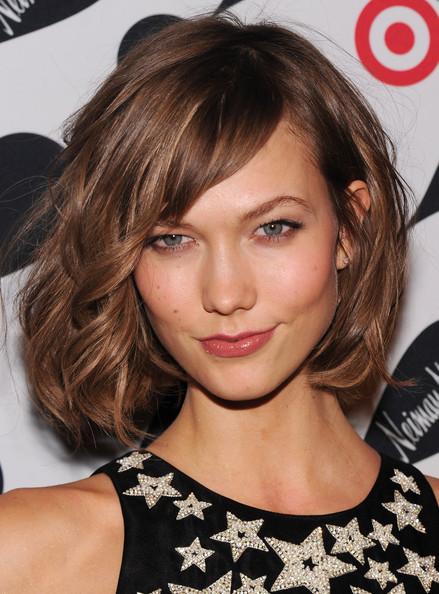 Karlie Kloss peinados-cortos_karlie-kloss_media-melena