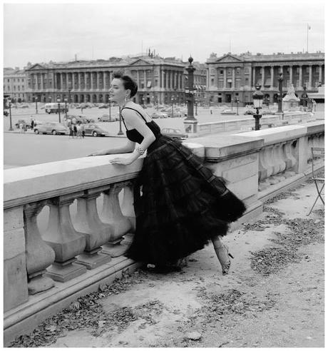 Modelo en tul de Jacques Griffe, 1958 model-in-tulle-confection-by-jacques-griffe-photo-by-willy-maywald-paris-1958