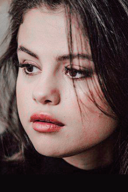 Selena Gomez, buscando renacer Selena Gomez, buscando renacer