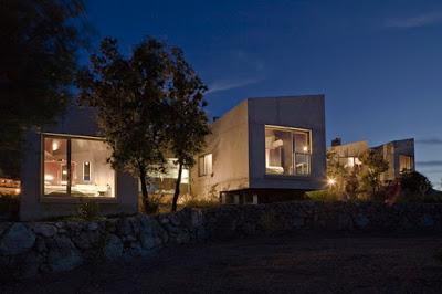 Casa Vanguardista en Monticello Casa Vanguardista en Monticello