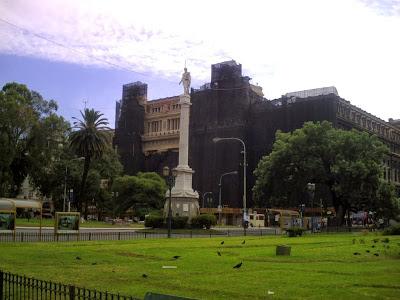 Monumento en Plaza Lavalle, Ciudad de Buenos Aires