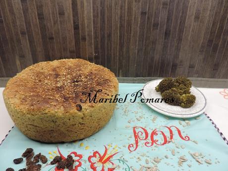 Pan integral de brocoli, semillas y pasas. Pan integral de brocoli, semillas y pasas.