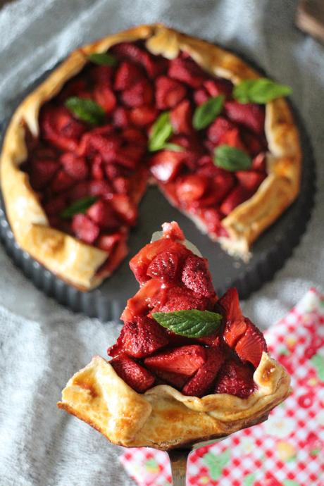Galette de fresas balsámicas con un toque de pimienta negra galette-fresas, galette, fresas
