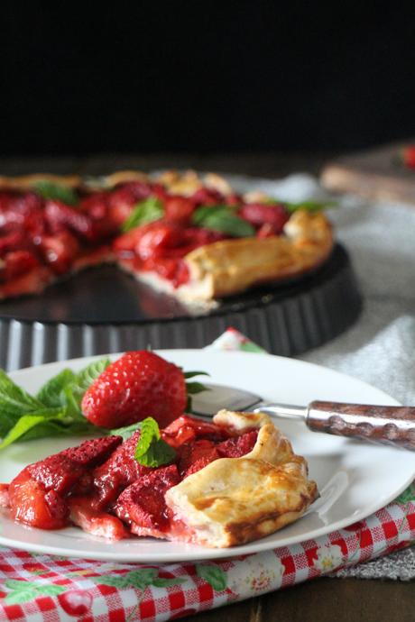 Galette de fresas balsámicas con un toque de pimienta negra galette-fresas, galette, fresas