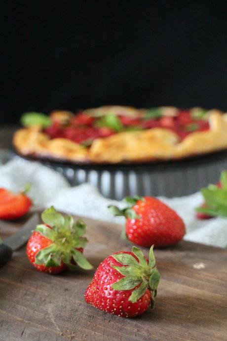 Galette de fresas balsámicas con un toque de pimienta negra galette-fresas, galette, fresas