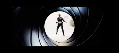 Iniesta, Ferrer y Ricky Rubio versionan a James Bond