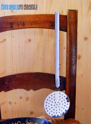 BONITO ENCEBOLLADO CON TOMATES CHERRYS. BONITO ENCEBOLLADO CON TOMATES CHERRYS.