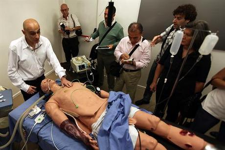 Simuladores: un entrenamiento virtual para los anestesiologos.