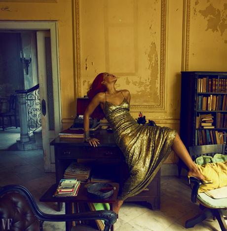 Rihanna se desnuda en Cuba para la revista ‘Vanity Fair’ rihanna-november-2015-cover-annie-leibovitz-vf-02