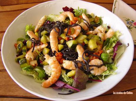 Ensalada de tallarines negros con vinagreta Ensalada de tallarines negros con vinagreta