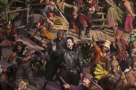 Pan (viaje a nunca jamás) Hugh Jackman es Barba Negra